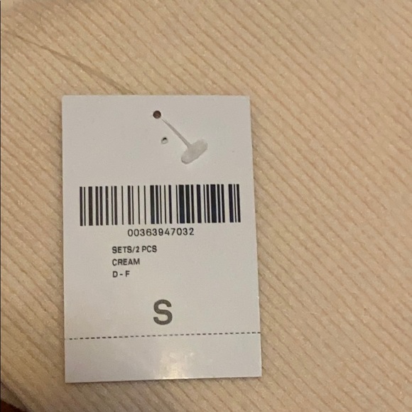 2 piece set - Picture 3 of 3